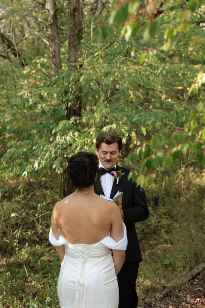 first look vs. no first look on wedding day