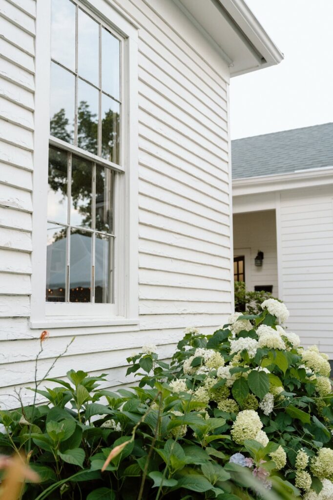 venue detail shot at eader house in west tennessee