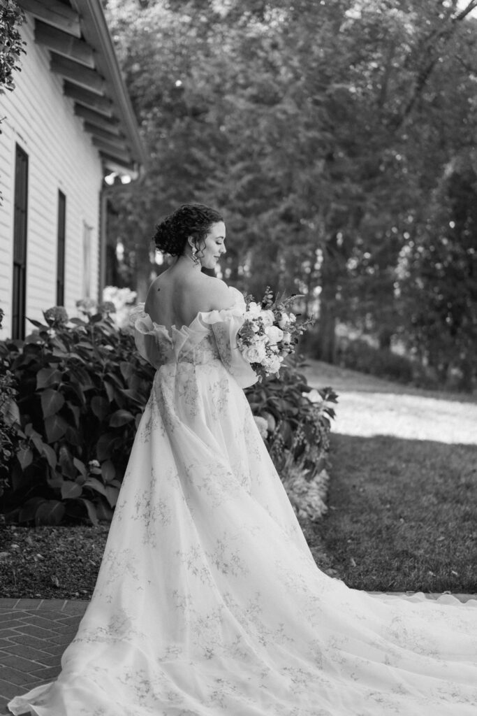 how to find the right nashville, tennessee wedding photographer