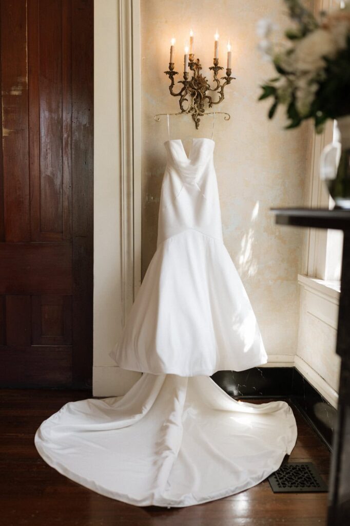 bridal gown at riverwood mansion in nashville