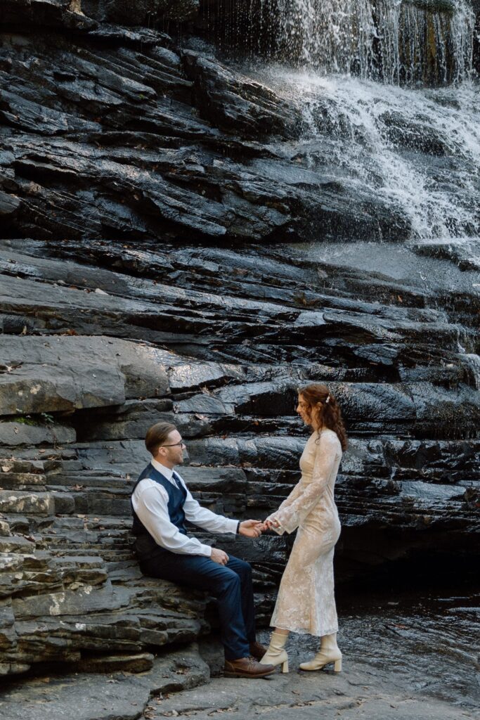 tennessee elopement photographer documenting an elopement at fall creek falls in october