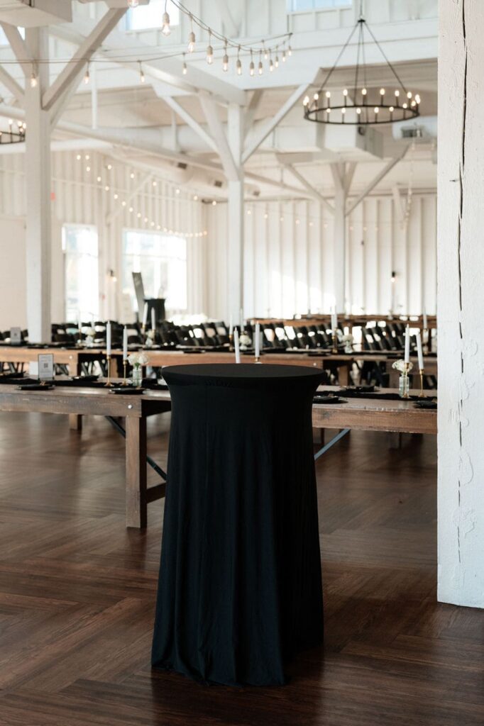 nashville wedding photographer documents wedding at 14tenn