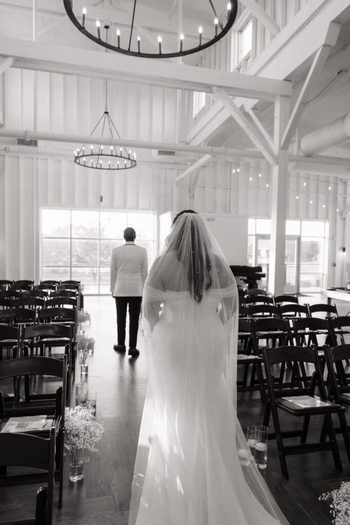 First look at Nashville wedding