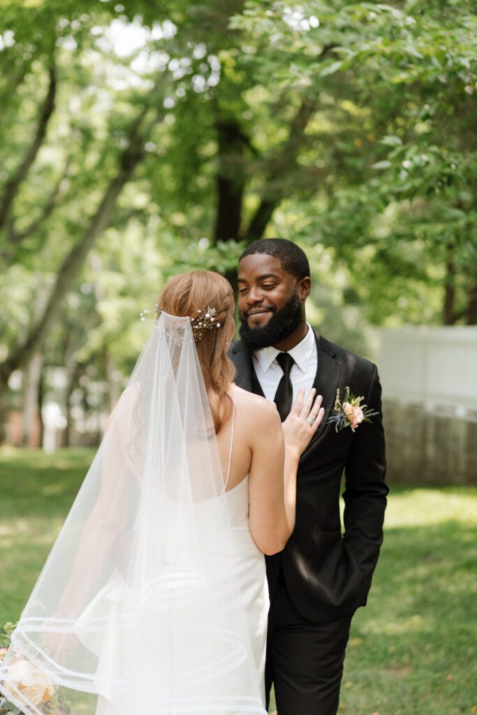 couples portraits at nashville wedding In summer