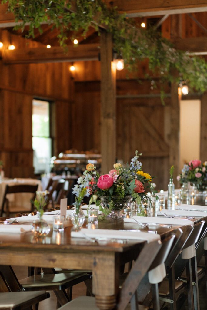 summer florals at nashville wedding 