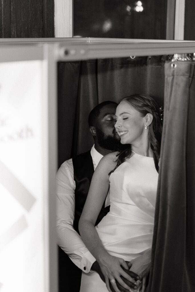 nashville wedding photographer at cedarmont farm wedding in summer