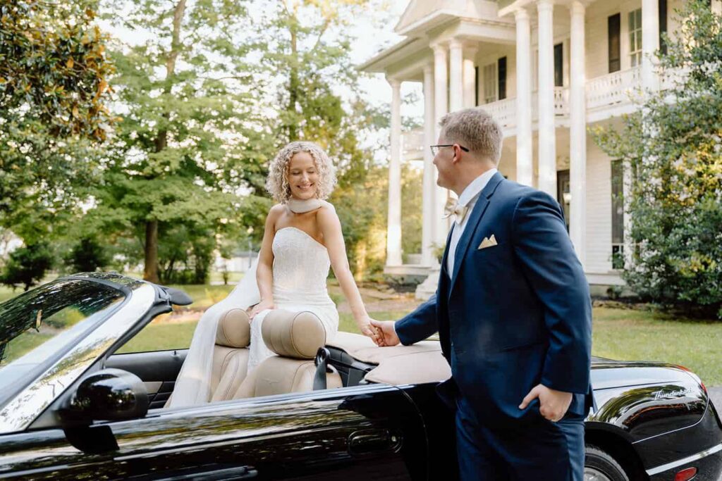 Candid portraits at Eader House documentary wedding photography