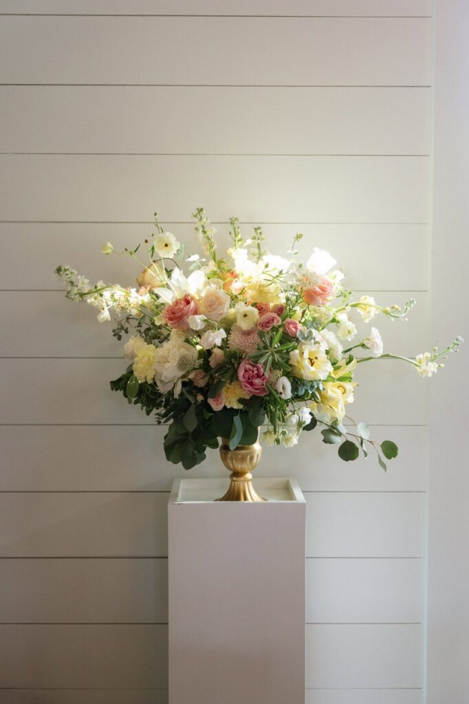 floral details at wedding reception in tennessee