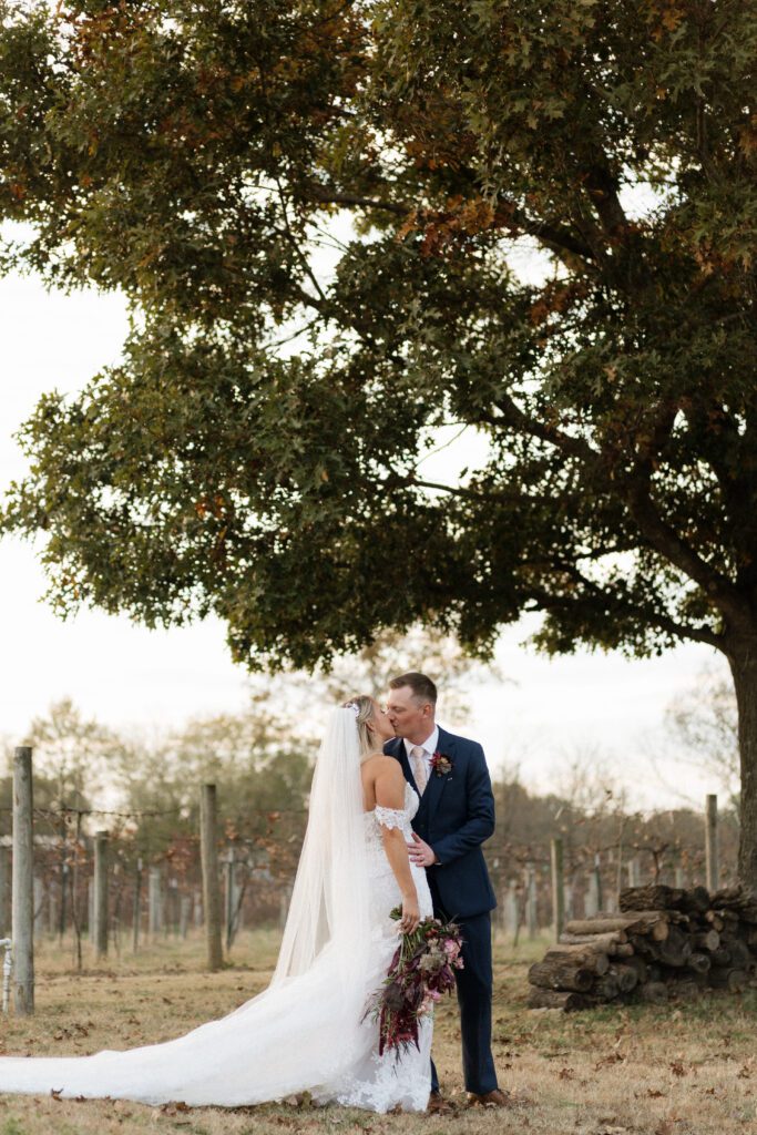 golden hour portraits at long hollow gardens in nashville