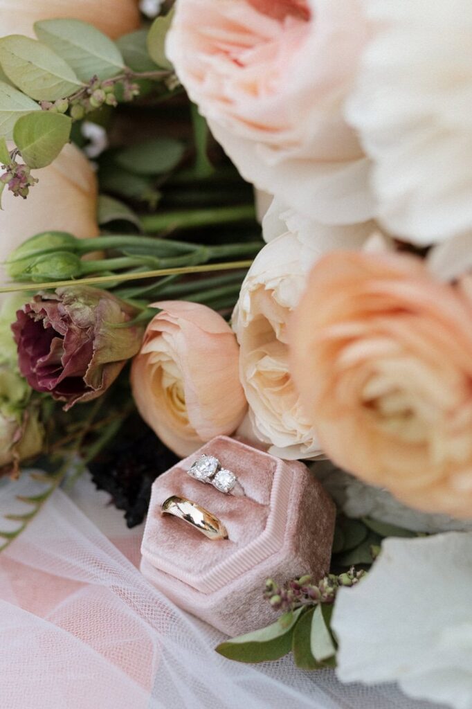 fall wedding florals at trinity view farm in nashville