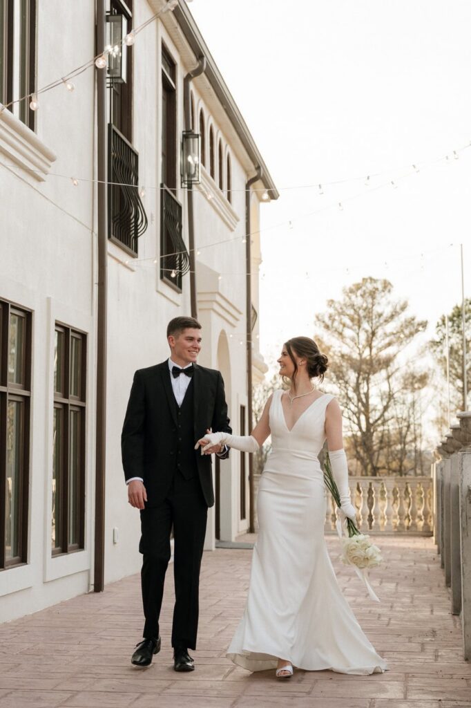 nashville wedding photographer documents wedding at the dimora