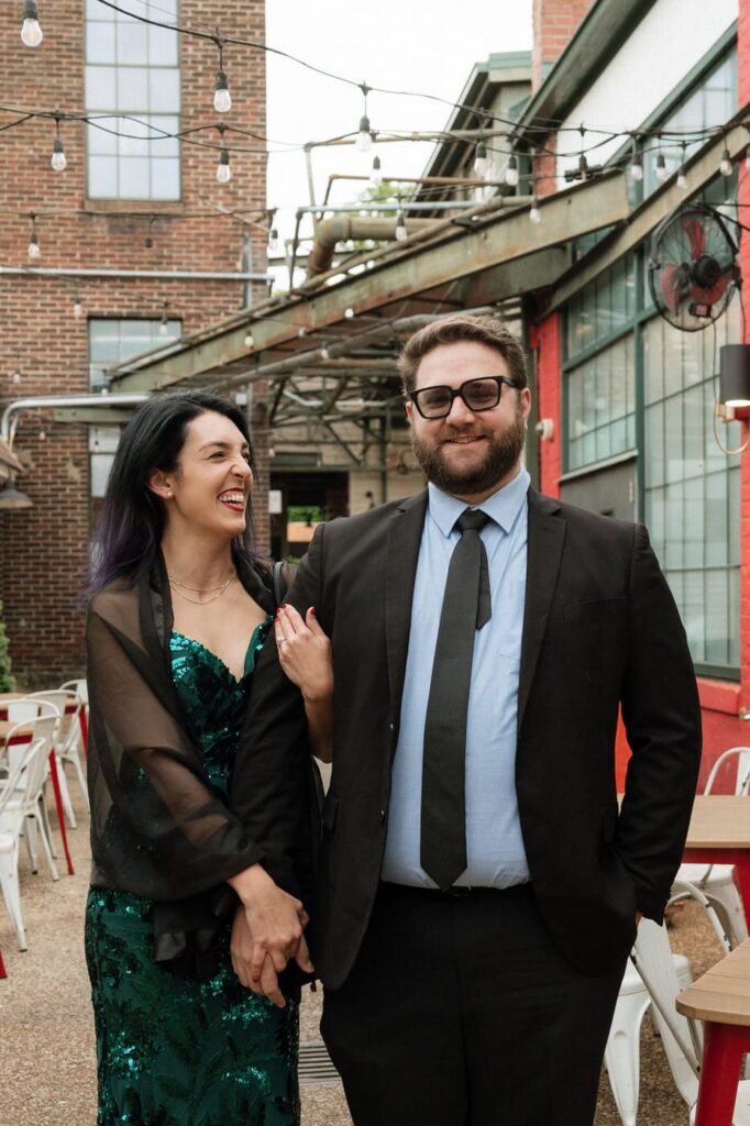 couple engagement photos in nashville tennessee