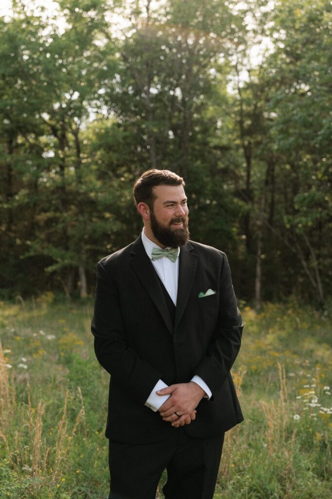 solo groom portraits on wedding day in nashville
