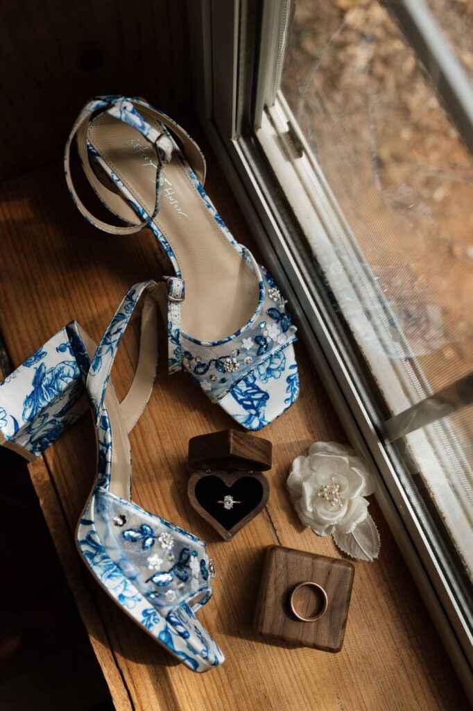 bridal details at nashville wedding venue in the spring