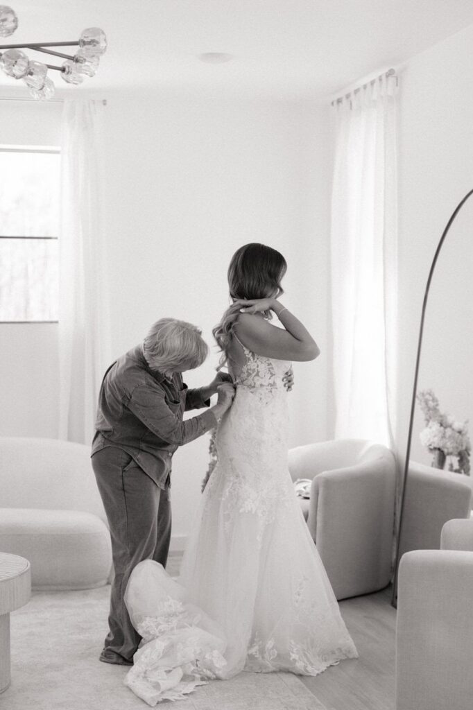 bride getting ready the morning of her wedding