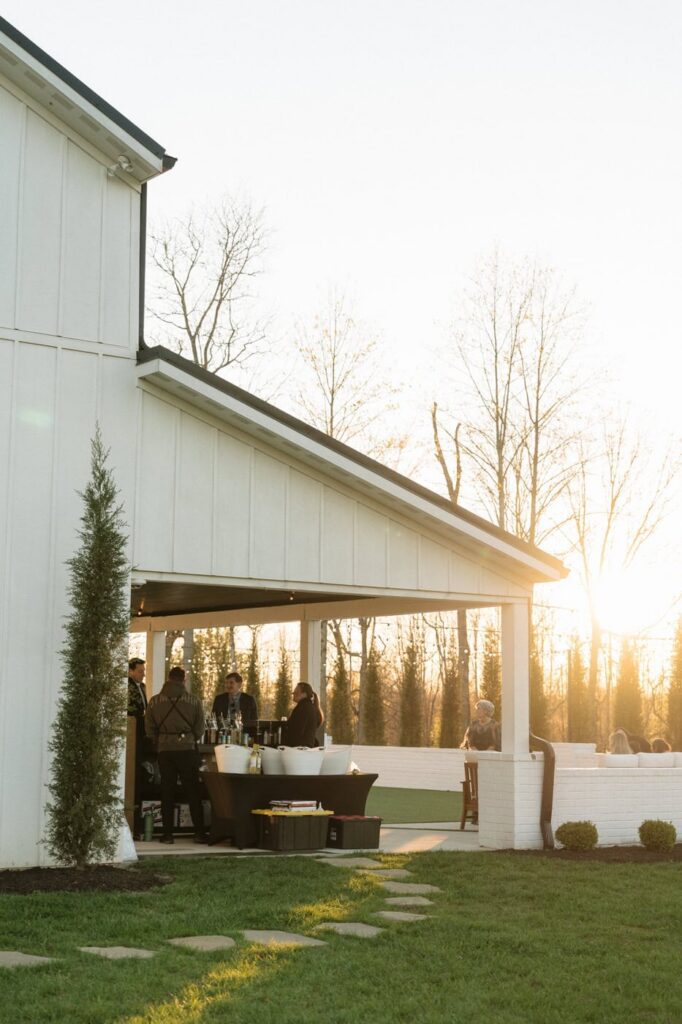outside of the monroe on 415th wedding during sunset in the spring