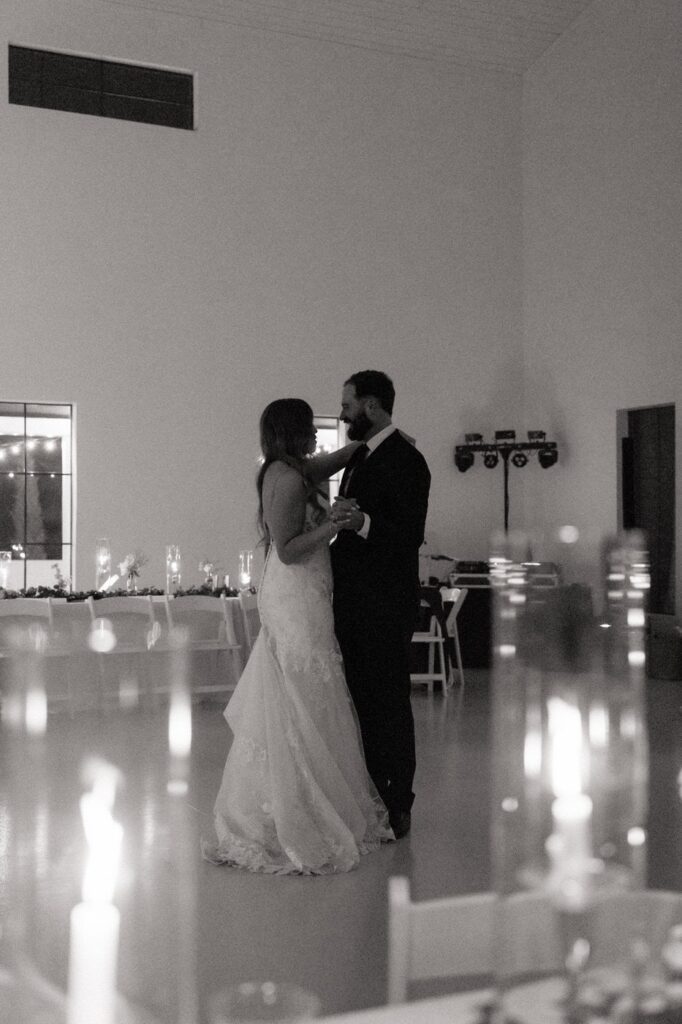 couples private last dance at nashville wedding in spring