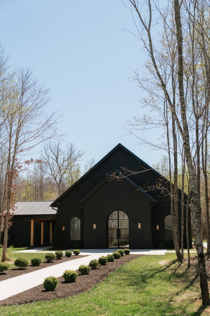 exterior of the monroe on 415th chapel