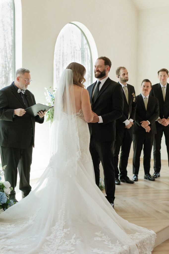 nashville wedding photographer at spring wedding