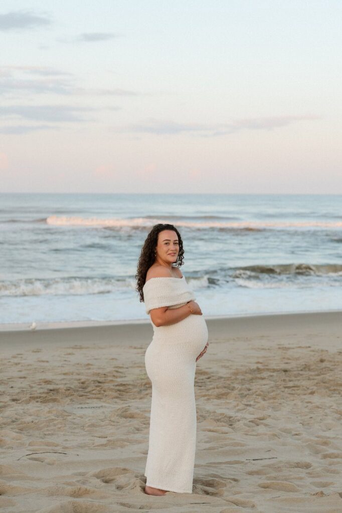 maternity photos in virginia beach at sunset