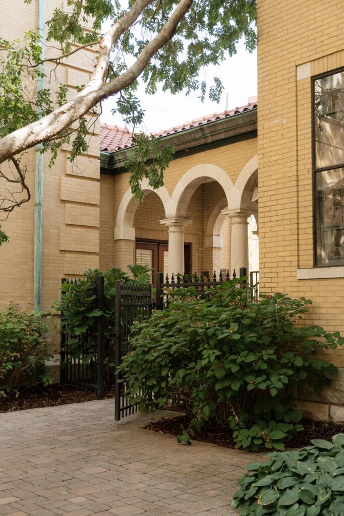 exterior architecture of the cathedral of the incarnation in nashville
