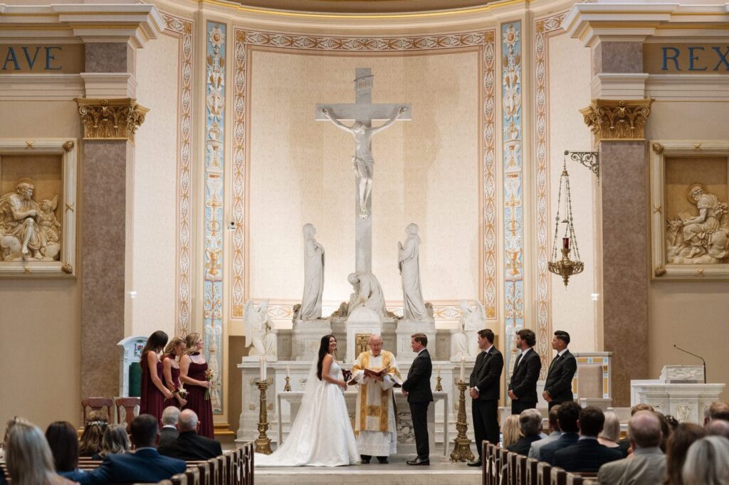 wedding ceremony at the cathedral of the incarnation in downtown nashville